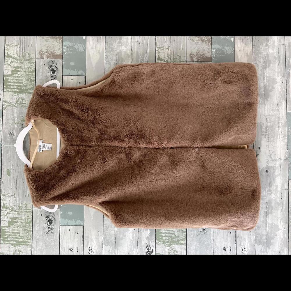 NWOT! Nordstrom Rack Teddy Bear Vest